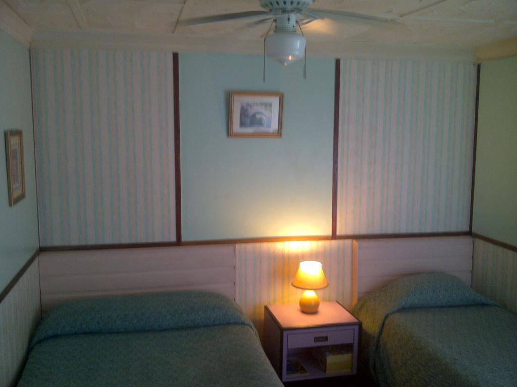 Arawak Inn Nassau Bilik gambar